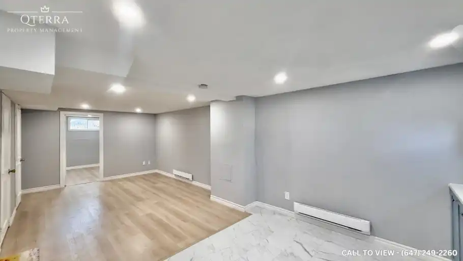 2-687 King St W, Oshawa, Ontario L1J 2L2 | 687 King Street West, Oshawa | 3161083