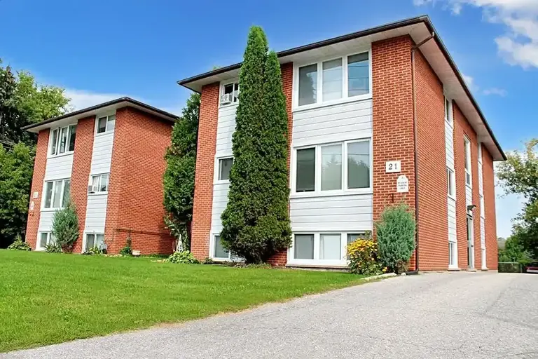 Elmira Apartments - ALL INCLUSIVE | 23 Snyder Ave North, Elmira | 3161957