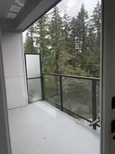 1 Bedroom 1 Bathroom Condo | 3528 146A Street, Surrey | 3162567