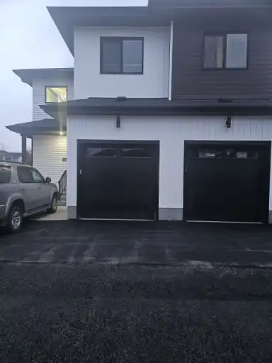 Furnished 3 Bedroom Main Floor Townhome – Kinglet | 130 Hawks Ridge Boulevard Northwest, Edmonton | 3162629