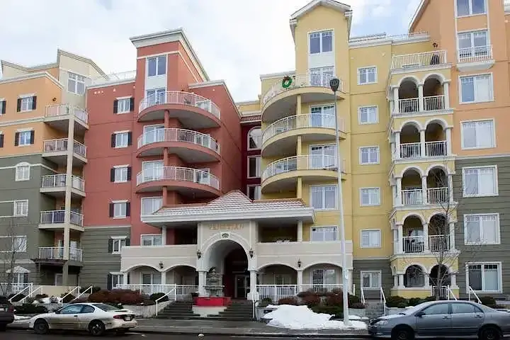 - Super convenient, executive, downtown condo | 217 - 10333 112 Street NW, Edmonton | 3162965