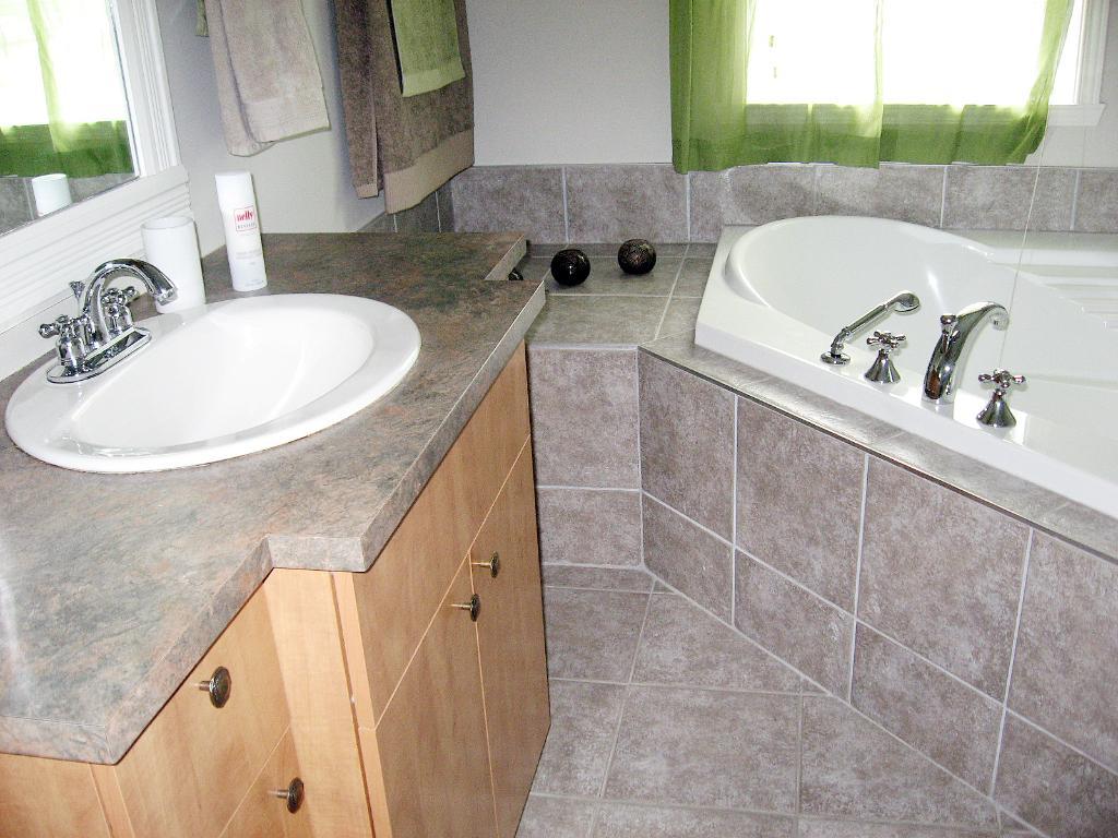 🏡 Magnifique maison jumelé sur 3 étages secteur Lac Boivin | 3162982