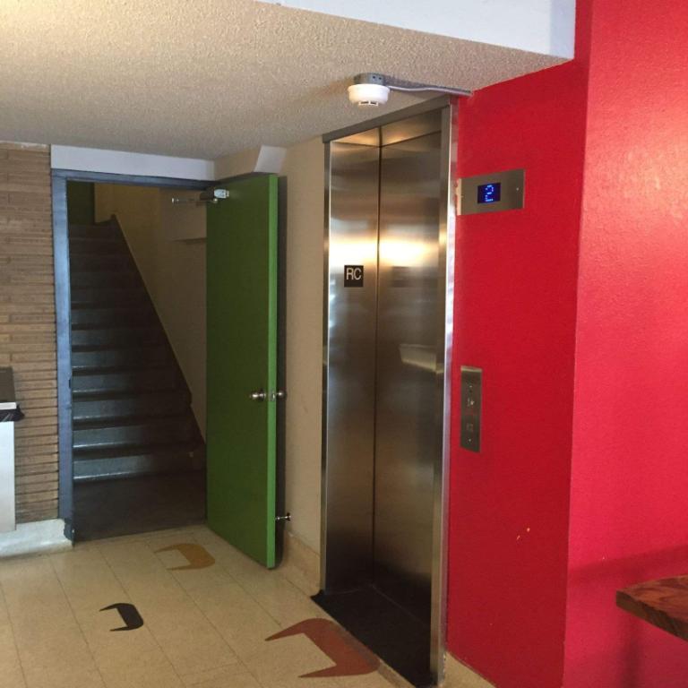 GHETTO MCGILL- STUDIO RENOVÉ & MEUBLÉ- EMPLACEMENT EXCEPTIONNEL | 3164200