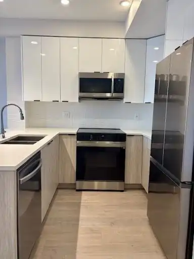 BRIGHT UNFURNISHED 1 BED & DEN - WITH FULLY EQUIPED GYM | 211 - 20061 Fraser Highway, Langley | 3164438