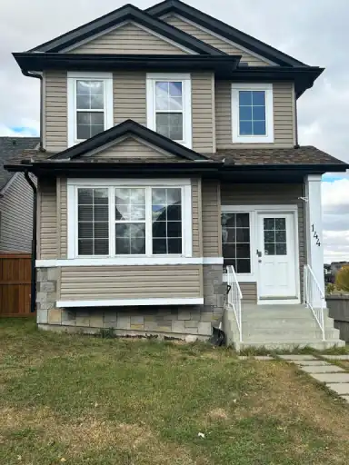 Comfortable 3 Bedroom House Close to Parks and Schools | Calgary | 3164532