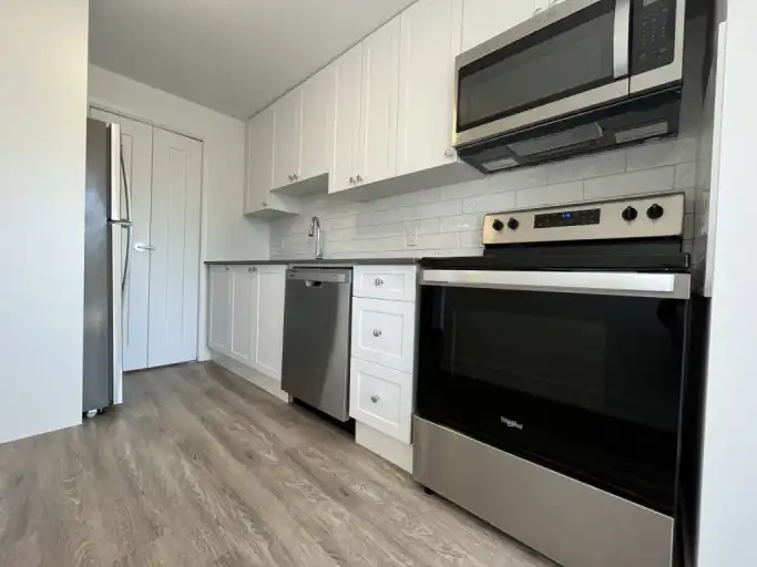 139 Christopher Drive, 205 Champlain Blvd, 215 Champlain Blvd | 139 Christopher Drive, Cambridge | 3164645