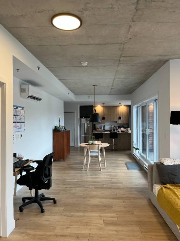 Grand 3 1/2 Mont-St-Hilaire 884pi2 | 3164871