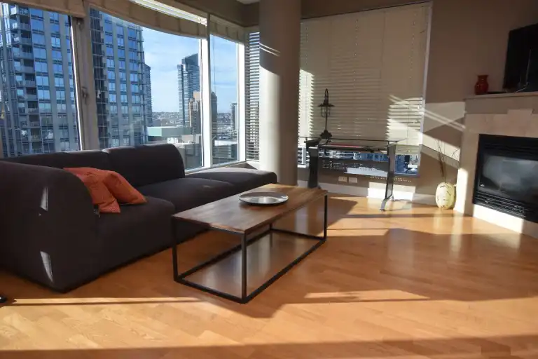 Downtown Calgary Furnished Suite – Stylish, Convenient & Comfortable | 910 5th Ave SW, Calgary | 3165207