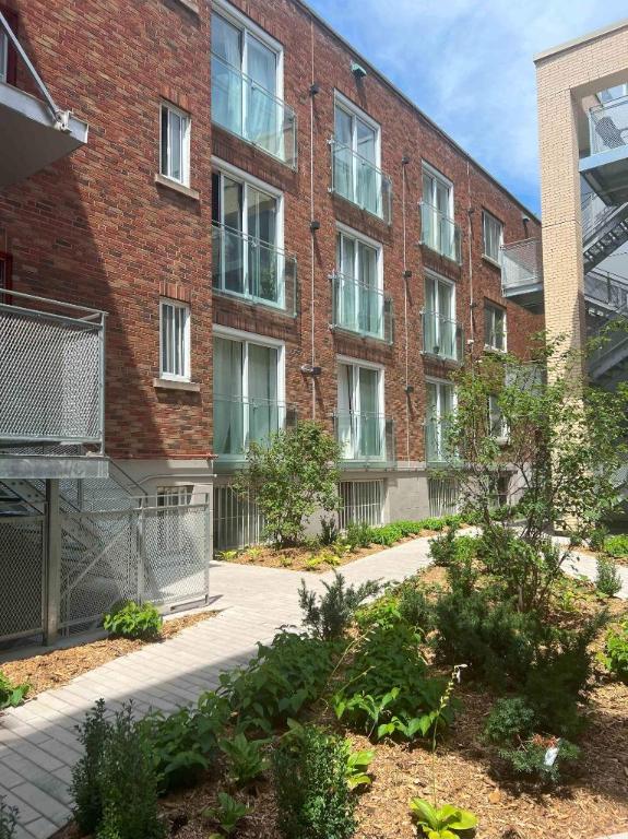 STUDIO RENOVE AVEC VUE IMPRENNABLE SUR UN JARDIN PRIVÉ | 3165834