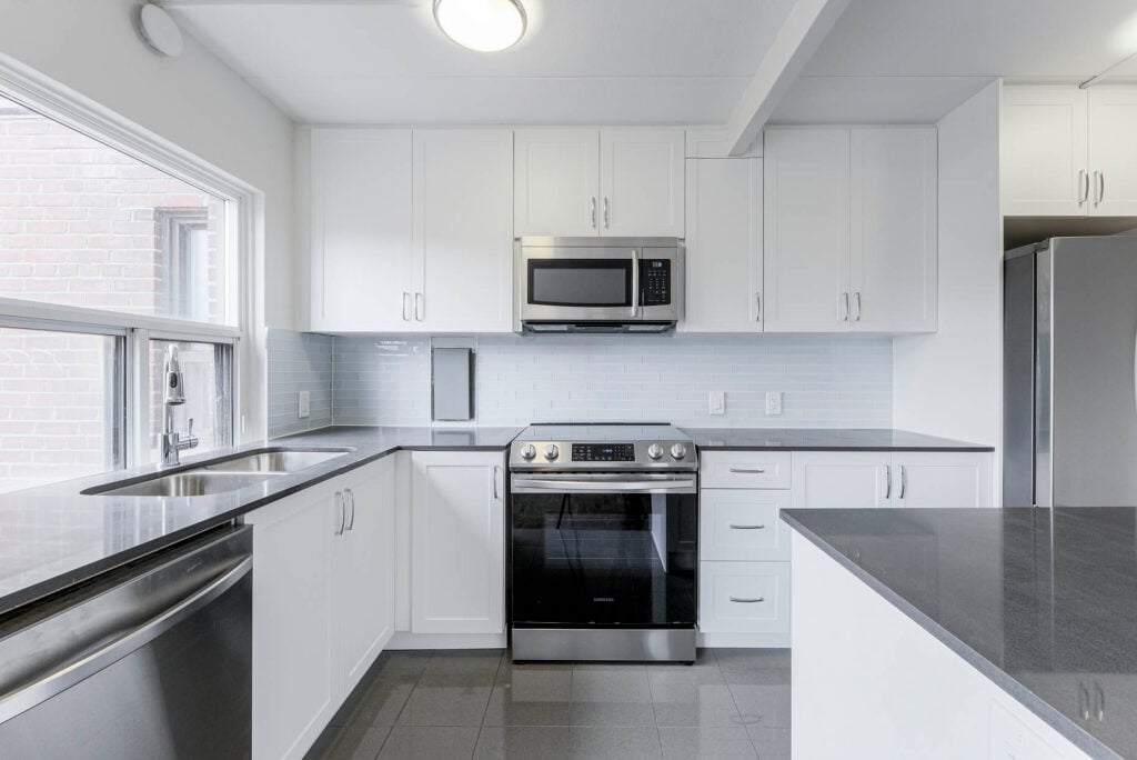 Stephen Drive Apartments | 3165949