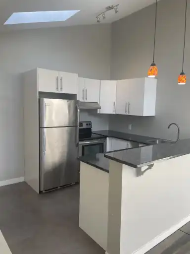 Beautiful, sunny 1 bd apartment in North Glenora | 10973 141 Street Northwest, Edmonton | 3166142