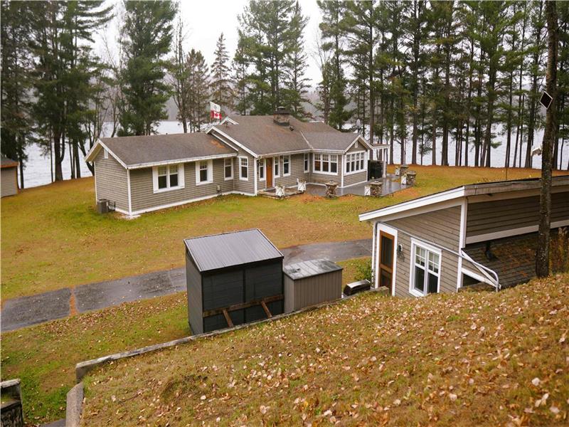 Sunshine Lake Estate - Multi-Chalet Property | 3166193