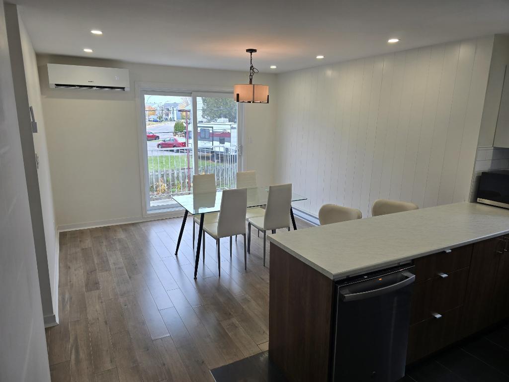 Grand 4 ½ de style condo entièrement rénové – Dernier étage d’un triplex à Sainte-Thérèse ! | 3166232