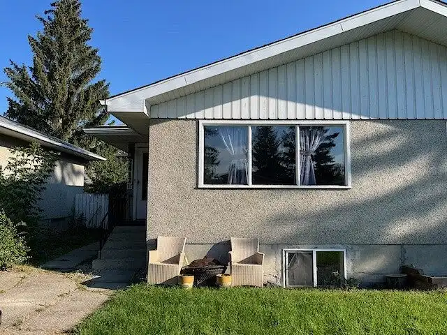 North Glenmore Duplex: Main Floor / Basement / Whole House | 2412 53 Avenue Southwest, Calgary | 3166365