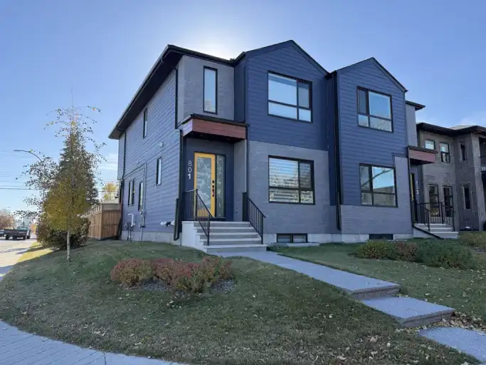 4-Bedroom Duplex | Heated, Double Detached Garage | Central A/C | 801 23 Avenue Northwest, Calgary | 3166386