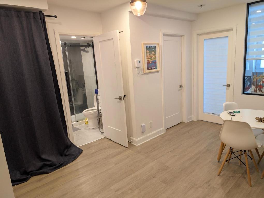 4 1/2 – CESSION DE BAIL PLATEAU MONT-ROYAL – DISPO LE 11/12/2025 | 3166407