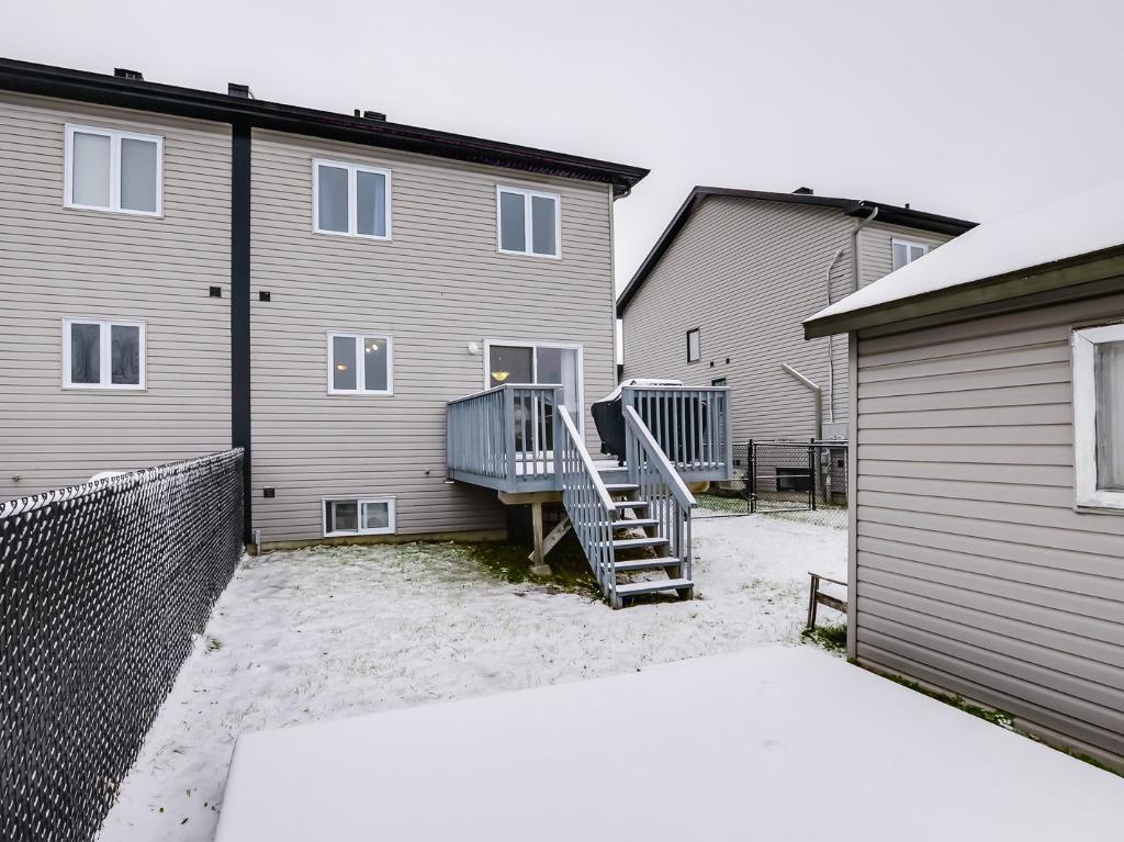 Logement maison 5 et demi : 2 550$ / mois Libre maintenant | 3166584