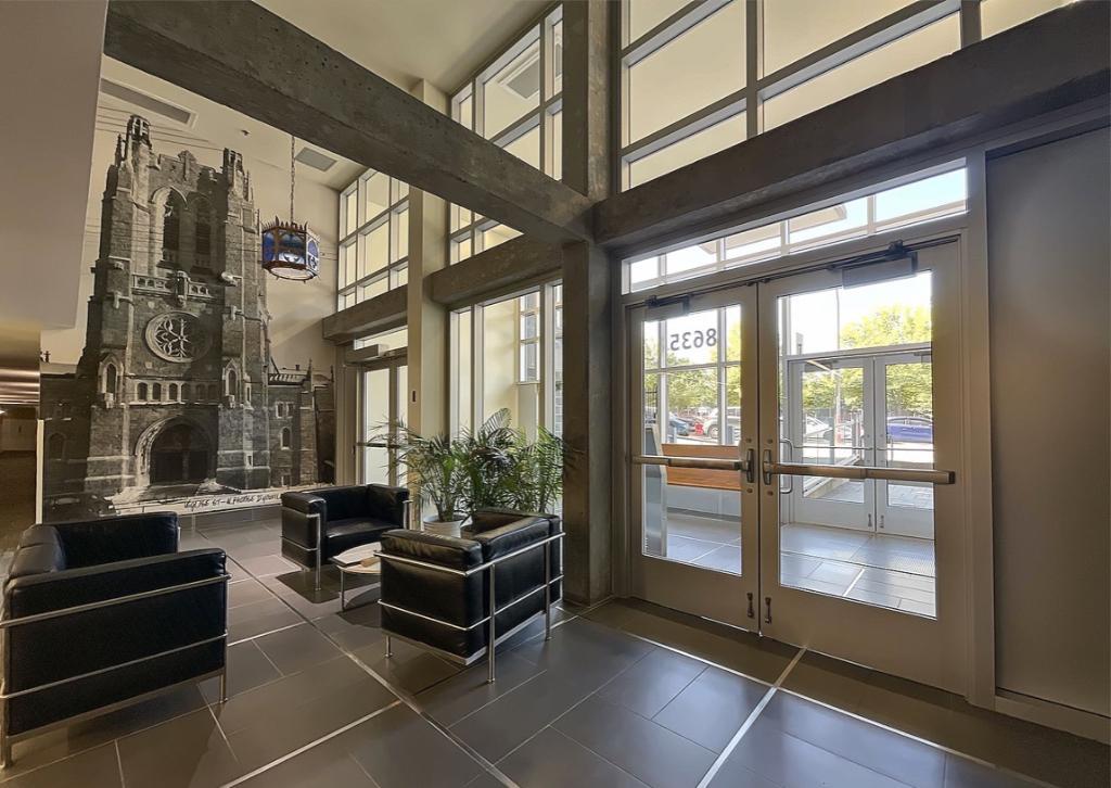 Superbe condo dans Villeray, dans un quartier paisible proche de toutes commodités, avec piscine intérieure, sauna, gym, ascensseurs et stationnement | 3166587