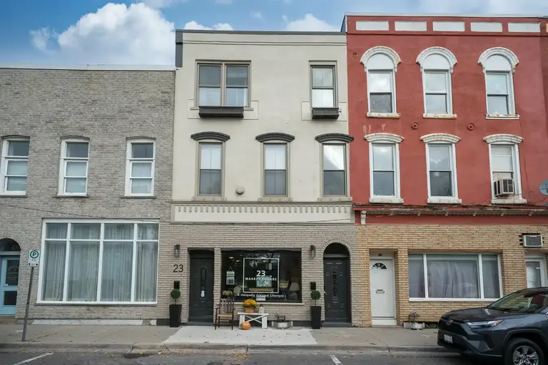 23 Market Square - Unit B, 2 bed, 1 bath - Executive, fresh, clean, move in ready apartment | 23 Market Square, Napanee | 3172695