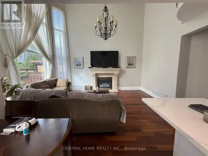 MAIN FLOOR - 89 OLD COLONY ROAD | MAIN FLOOR - 89 OLD COLONY ROAD, Richmond Hill | 3172915