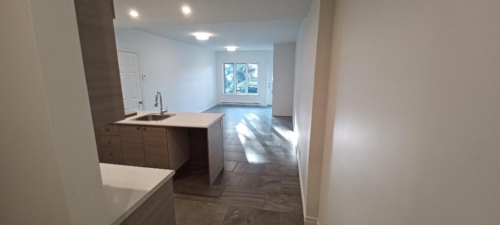 3 1/2 (disponible maintenant), 336, St-Viateur, Joliette | 3172998