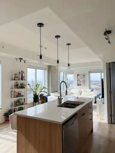 Modern 2 Bedroom 2 Bathroom Lease Takeover | 2004 - 10620 99 Avenue, Edmonton | 3173402