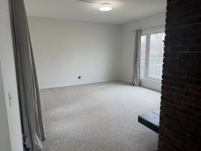 Cozy 3 bed 2 bath main floor located in Marlborough | Calgary | 3173411