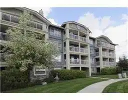 Beautiful Main Floor 1br Plus Den | 35 Richard Court, Calgary | 3173412