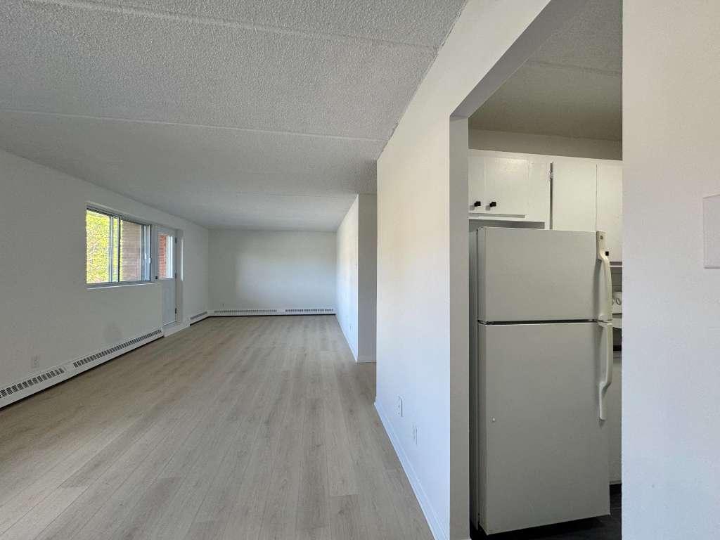 Grand appartement éclairé et chauffé | 3173478