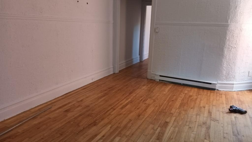 METRO PIE-1X GRAND 5 1/2 LIBRE +STATIONNEMENT | 3173501