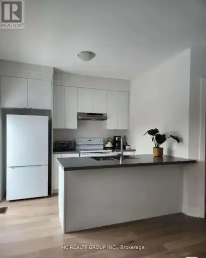 COACH HOUSE - 9416 BAYVIEW AVENUE | COACH HOUSE - 9416 BAYVIEW AVENUE, Richmond Hill | 3173528