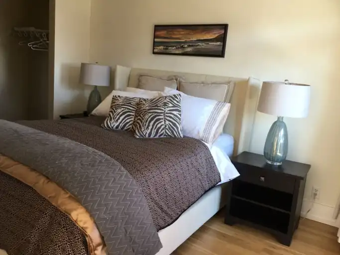 Pristine views and sunshine in thStylish Executive Furnished Suite in Eau Claire | 205 Riverfront Avenue Southwest, Calgary | 3173722