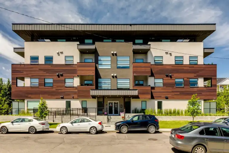 Mantra Marda Loop | 3585 21st Street SW, Calgary | 3173762