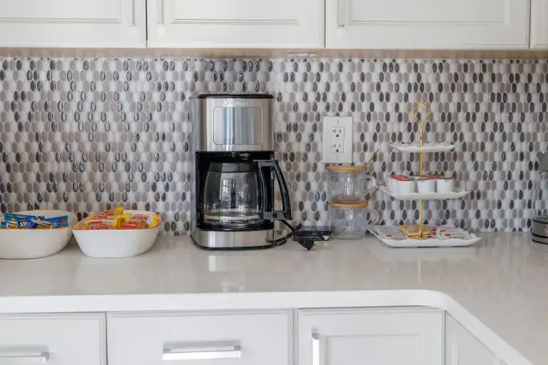 Warm and cozy 3 bedroom home with well equipped home office space | 1763 201 Street Northwest, Edmonton | 3173763