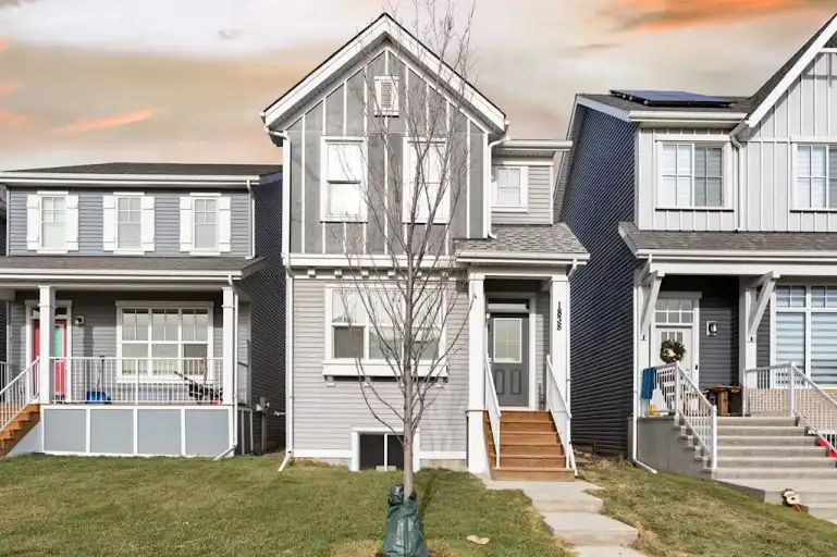 3 Bed, 2.5 Bath with a den | 1838 Rangeview Drive Southeast, Calgary | 3173772