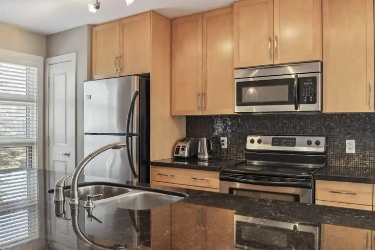 Newly renovated townhouse located in Aspen with 2 spacious master suites | 333 - 333 Aspen Hills Villas Southwest, Calgary | 3173788