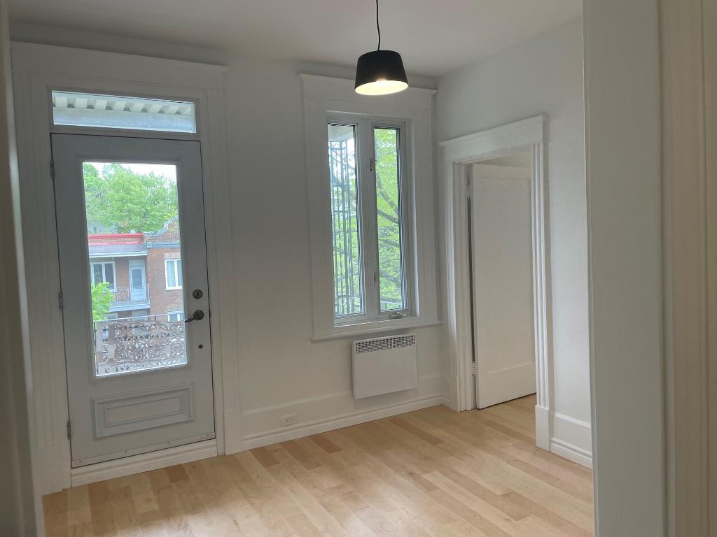 Grand 7 1/2 - Quartier Montcalm | 3180609