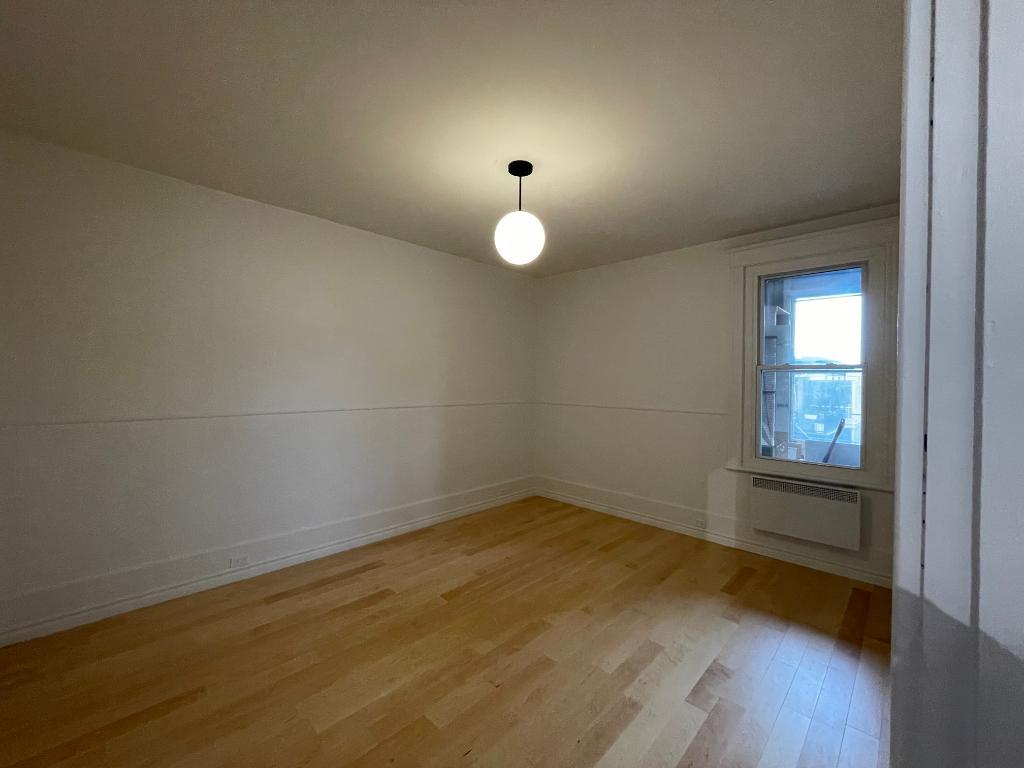 Grand 7 1/2 - Quartier Montcalm | 3180609