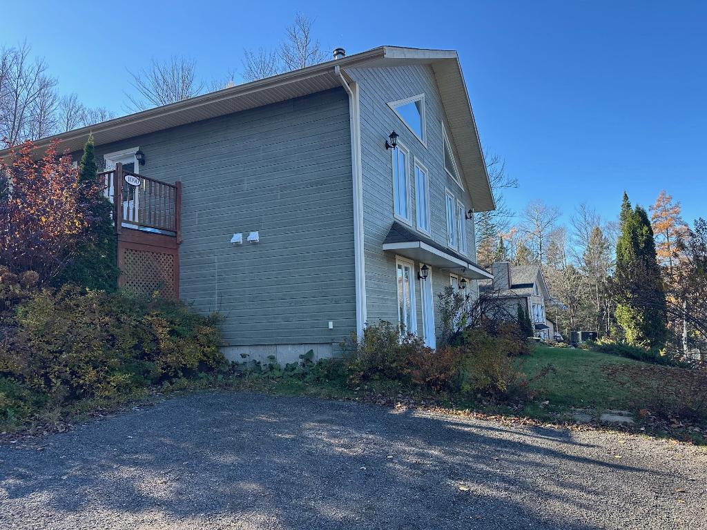 Semi-détaché 4 1/2 à louer - St-Sauveur | 3173814
