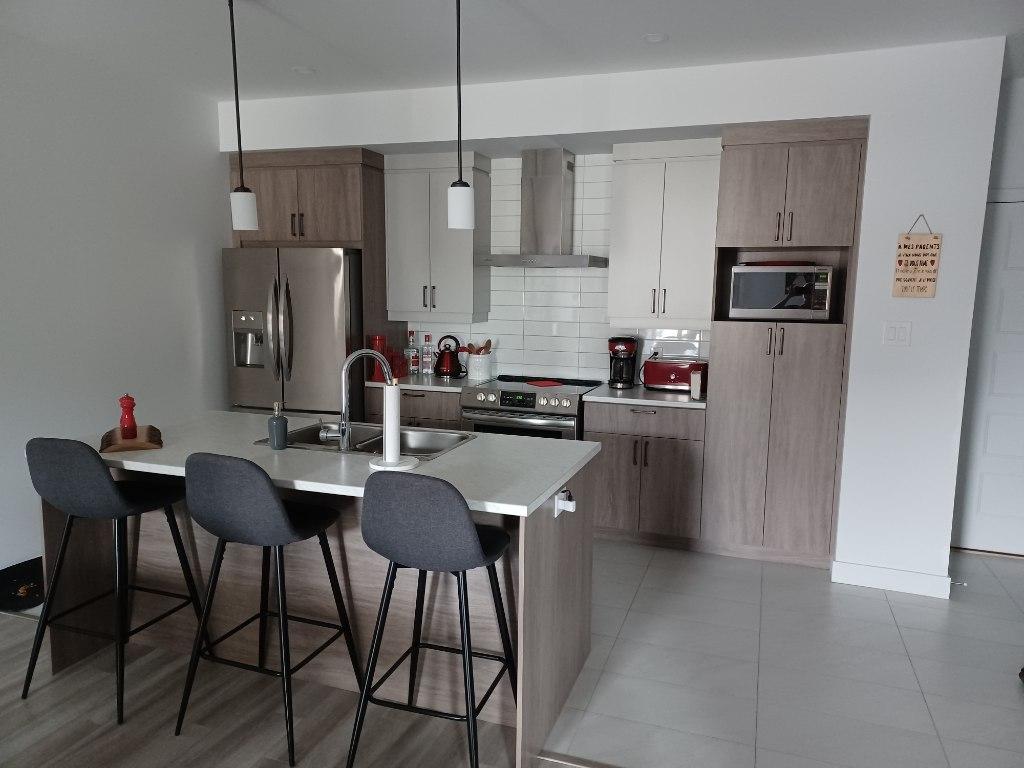 Beau et grand 4 1/2 immeuble 55 ans et + | 3175628