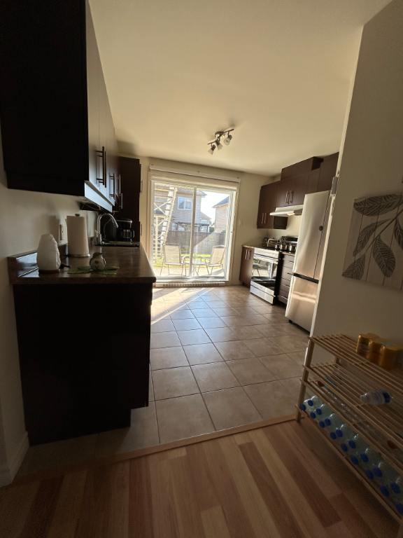 Spacieux condo 3 grandes chambres 5 1/2 | 3175634