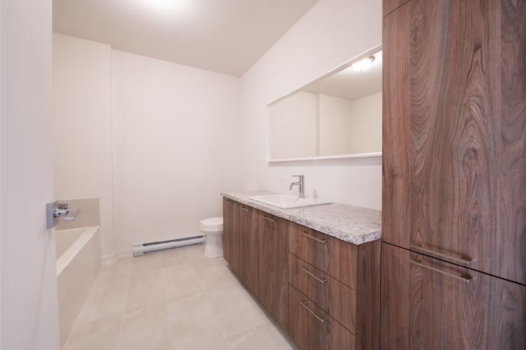 Superbe Maison de Ville à Louer à La Prairie-sur-le-Parc — Riche en Améliorations Haut de Gamme & Valeur Exceptionnelle — Prête à Emménager ! | 3175659