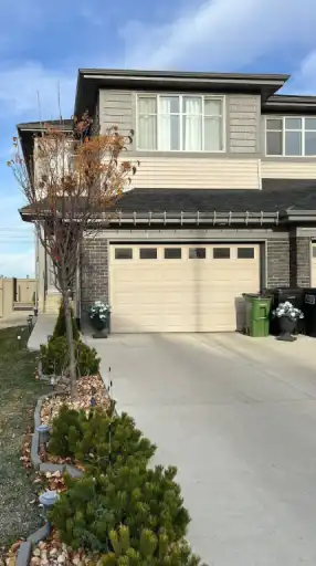 3-Bedrooms plus a bonus room Semi-detached Duplex for Rent in  Chappelle, SW Edm | 7552 Creighton Place Southwest, Edmonton | 3175877