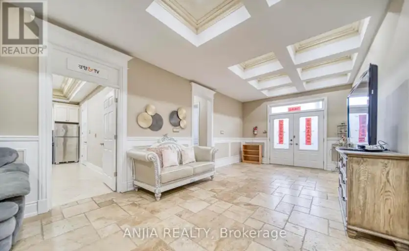 83 ELM AVENUE | 83 ELM AVENUE, Richmond Hill | 3175960