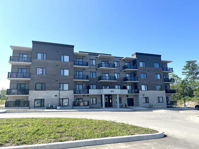 Rio | 1515 Agathos Street, London | 3176032