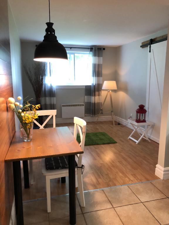 3 1/2 semi meublé libre 1 janvier WIFI et stationnement | 3181240