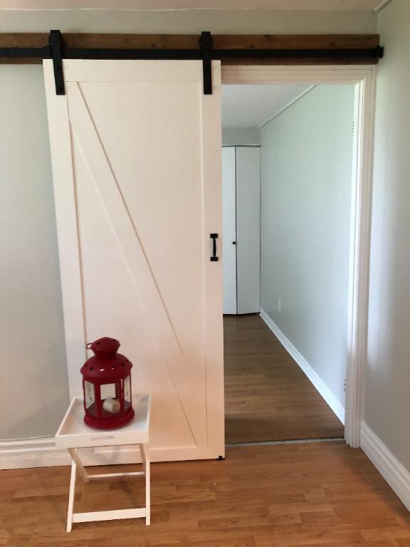 3 1/2 semi meublé libre 1 janvier WIFI et stationnement | 3181240