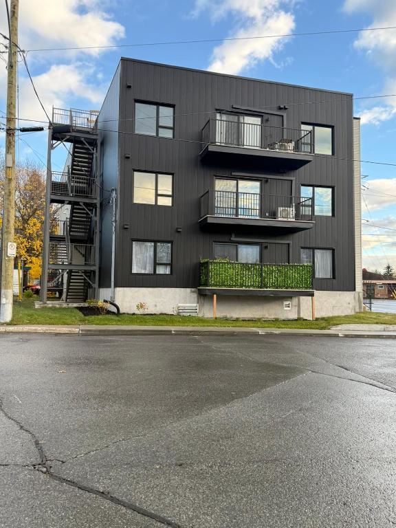 Un 4 1/2 équipé | 3177138