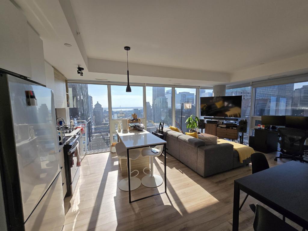 Transfert de bail – 4 1/2 moderne au centre-ville de Montréal - Condo / Appartement à louer | 3177256