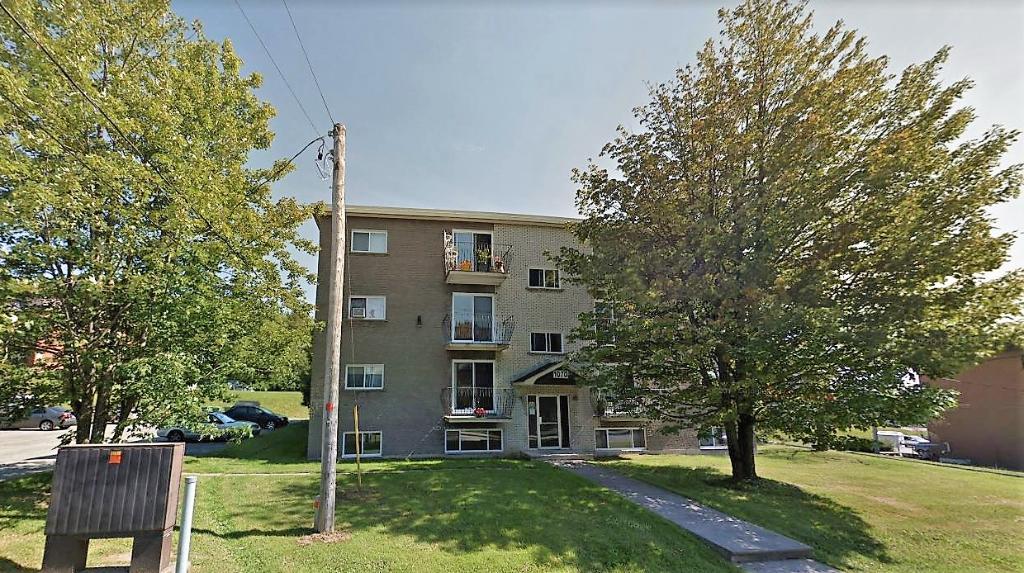 4½ à 995$ par mois (eau chaude et chauffage inclus) | 3177577